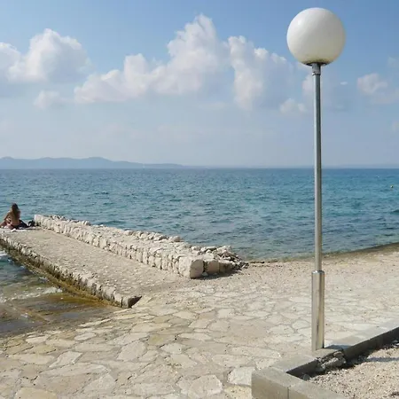 Rebecca - Cdn02101b-eyc Zadar